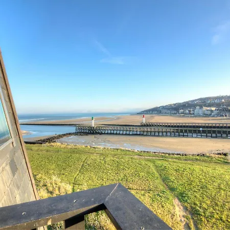 Апартаменты Les Marinas-6 By Interhome