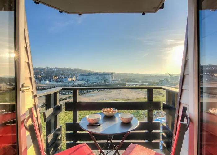 Les Marinas-6 By Interhome